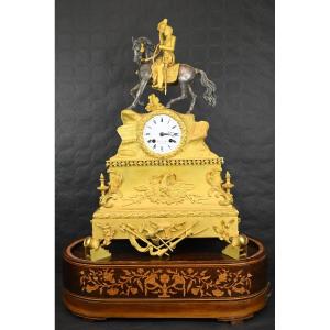 Orologio Da Tavolo Con Napoleone, Base in Legno Intarsiata e Campana Originale - XIX Secolo